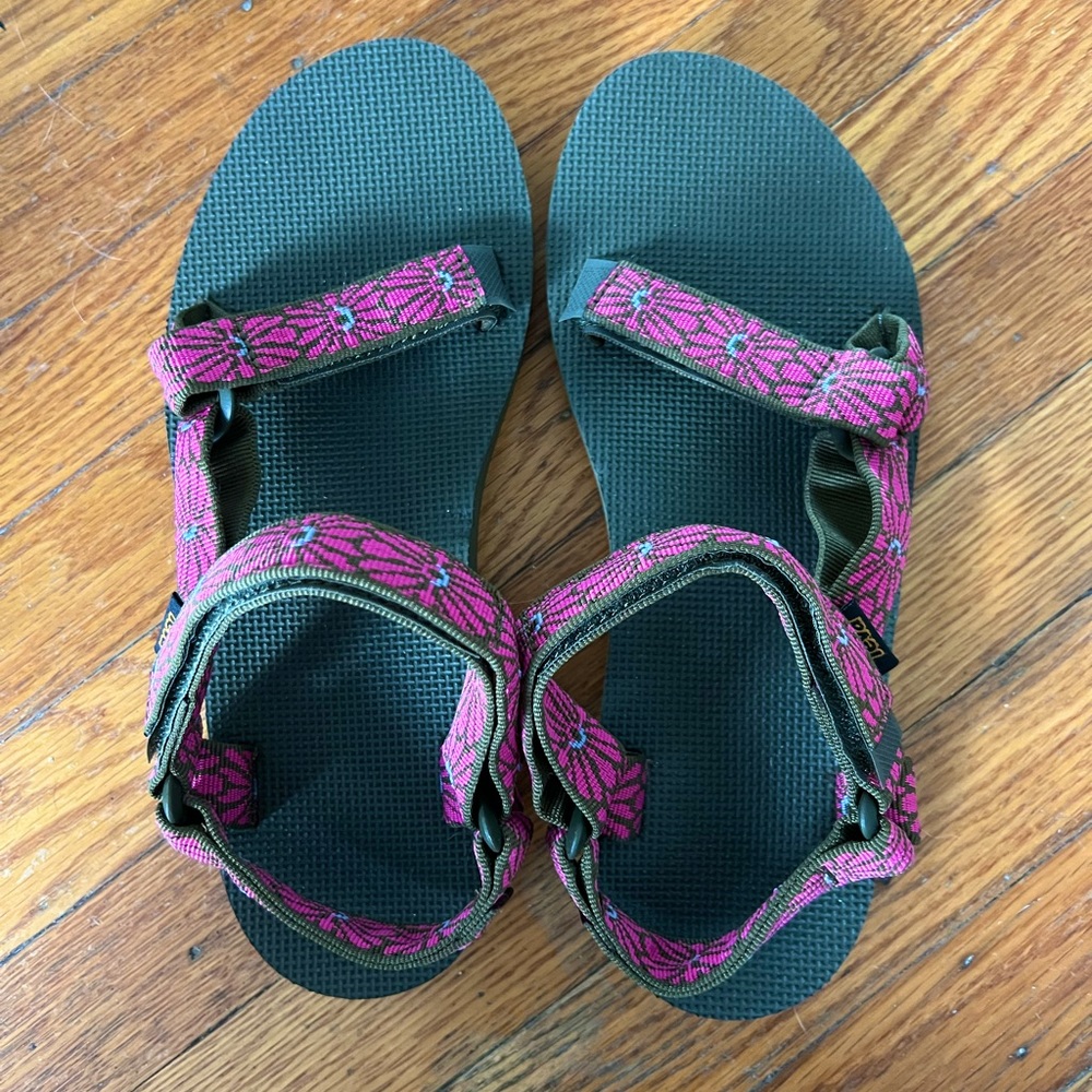 Teva Universal Sandal